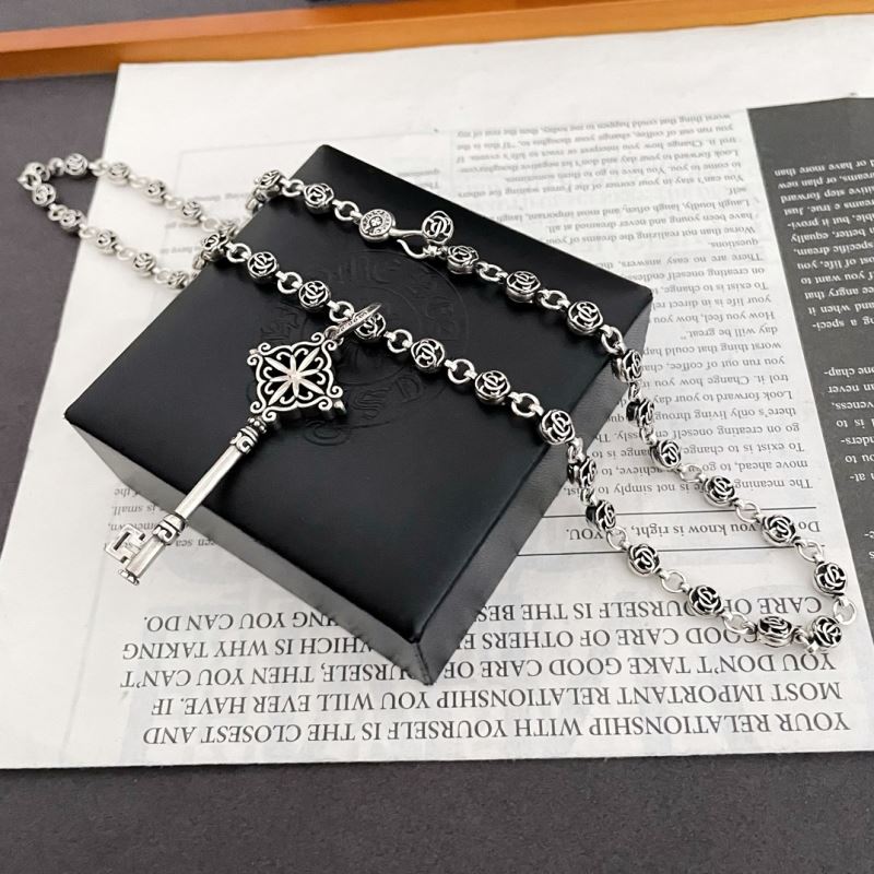 Ch**me He**ts necklaces
